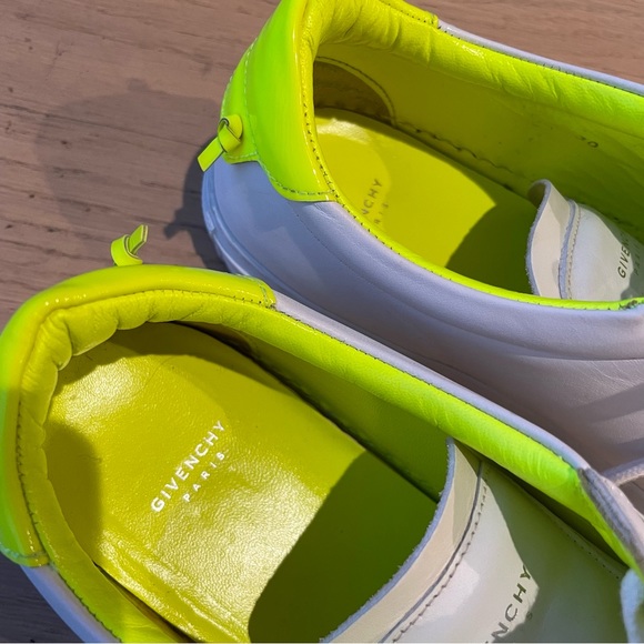 Givenchy white leather sneakers sz. 39 - Picture 7 of 11